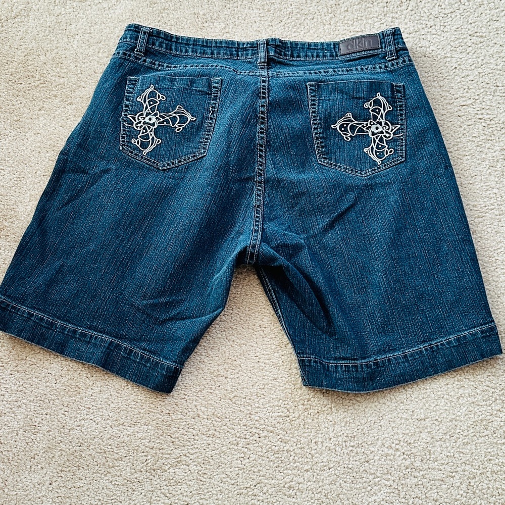 SALE $15 Blue Jean Shorts - Picture 5 of 5